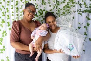 Crédito: Dayane Oliveira Iniciativa amplia apoio às mães com kits, transporte e acesso prioritário a creches