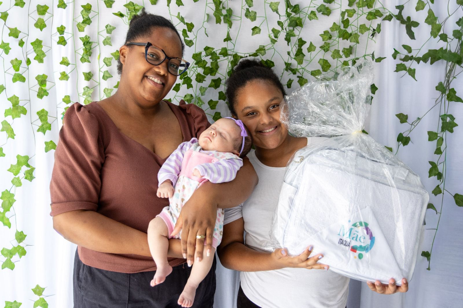 Crédito: Dayane Oliveira Iniciativa amplia apoio às mães com kits, transporte e acesso prioritário a creches